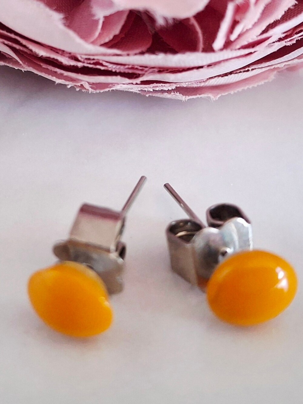 Vintage 80s ✨️🧡Cute Orange Stud Earrings
